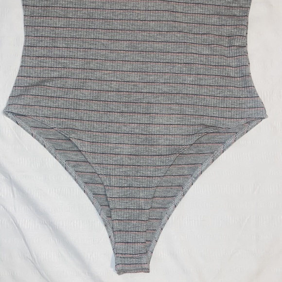 💙 6/$20 Women Forever 21 Bodysuit Size Medium - Picture 3 of 6